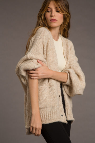 OVERSIZED CARDIGAN WITH BUTTONS