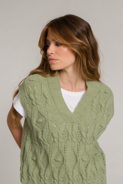 V-NECK GILET