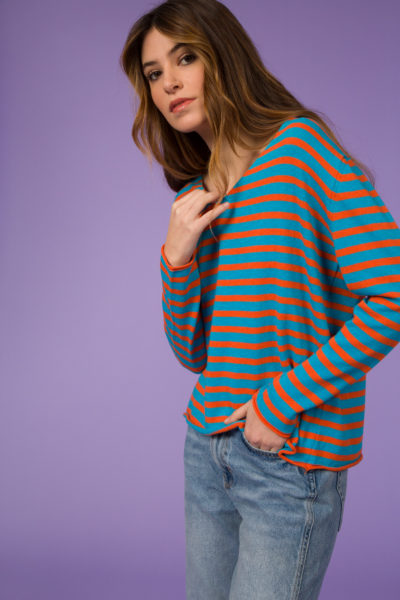 STRIPED V-NECK SWEATER