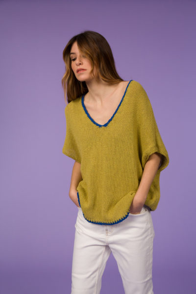 V-NECK SWEATER