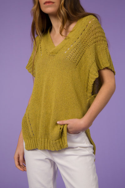 V-NECK SWEATER