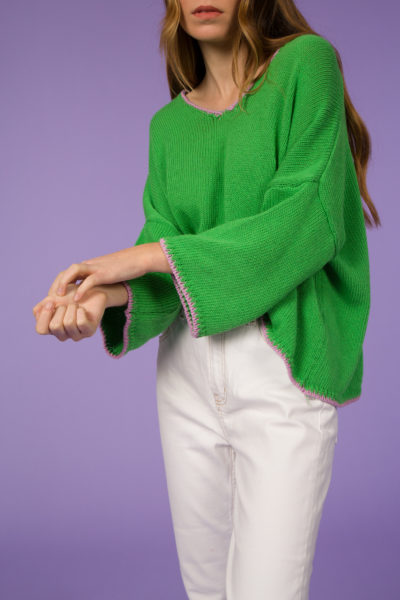 V-NECK SWEATER